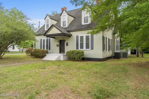 Other - 301 W Central St, Maxton, NC 28364 photo 15 of 25