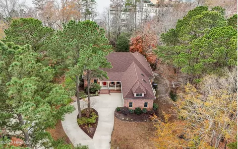 107 Yeopim Creek Cir, Hertford, NC 27944
