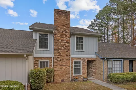 126 Oakmont Dr #32, Greenville, NC 27858