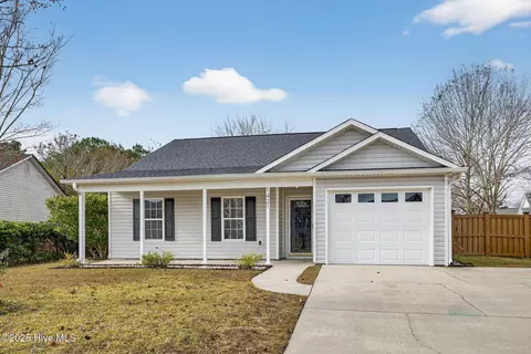 1421 Wagon Ct, Wilmington, NC 28412