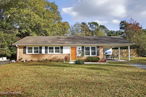 1022 Stevenson Dr, Wilmington, NC 28405