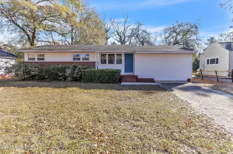 714 S Pine St, Laurinburg, NC 28352