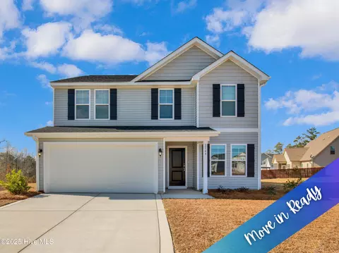 2149 Purebred Cir, Hope Mills, NC 28348