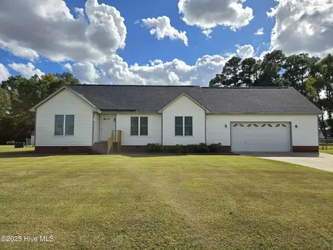 939 Teakwood Dr, Greenville, NC 27834