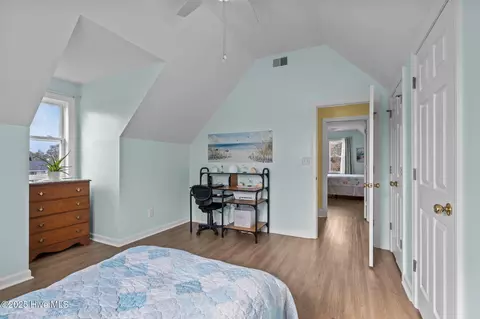 Bedroom - 289 Croaker St, Davis, NC 28524 photo 5 of 8