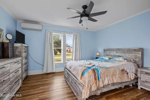 Bedroom - 289 Croaker St, Davis, NC 28524 photo 1 of 8