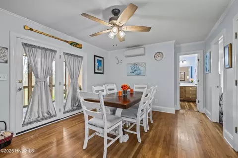Dining - 289 Croaker St, Davis, NC 28524 photo 1 of 3