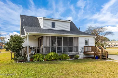 Exterior - 289 Croaker St, Davis, NC 28524 photo 5 of 8