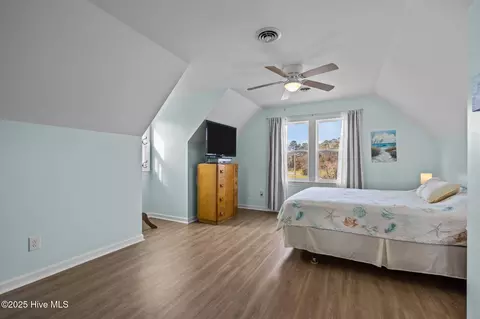 Bedroom - 289 Croaker St, Davis, NC 28524 photo 8 of 8