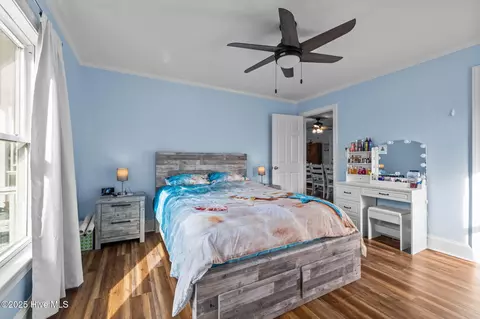 Bedroom - 289 Croaker St, Davis, NC 28524 photo 3 of 8