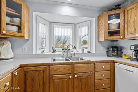 Kitchen - 289 Croaker St, Davis, NC 28524 photo 2 of 3