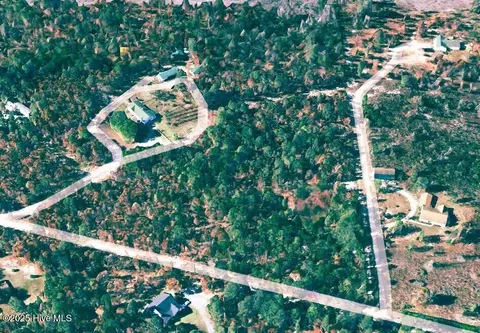 383 Ellis Ln, West End, NC 27376