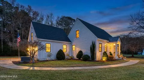 164 Wards Rd, Knotts Island, NC 27950