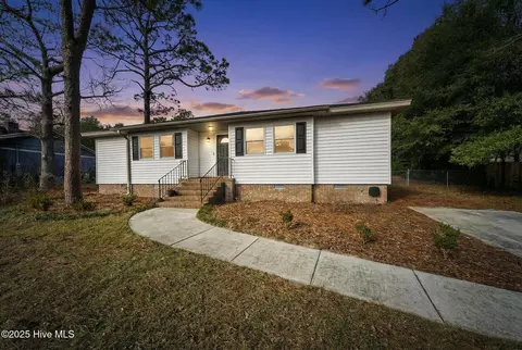 4930 Tanbark Dr, Wilmington, NC 28412