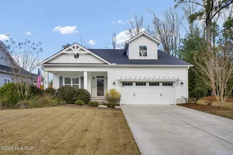 113 Apple Canyon Lake Ct, Wilmington, NC 28401