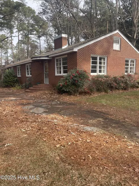 5134 Green Pine Rd, Farmville, NC 27828