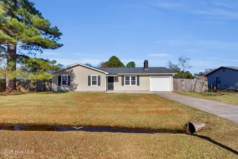 123 Tarheel Dr, Havelock, NC 28532