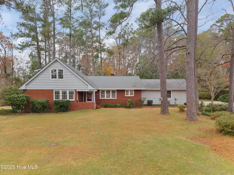 400 Country Club Dr, Jacksonville, NC 28546