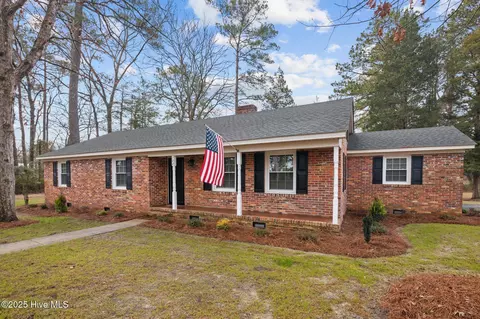 108 Ridgewood Cir, Washington, NC 27889