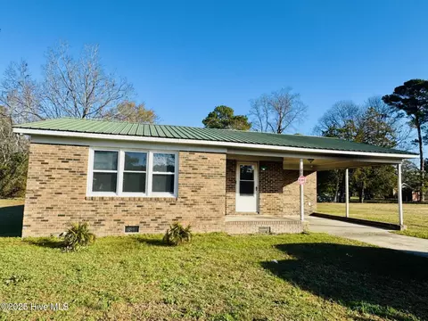 208 Sterling Dr, Plymouth, NC 27962