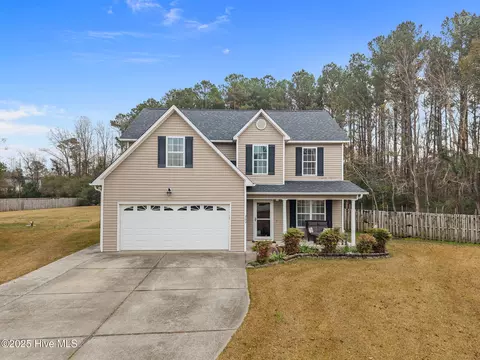 200 Bright Leaf Ln, Jacksonville, NC 28540
