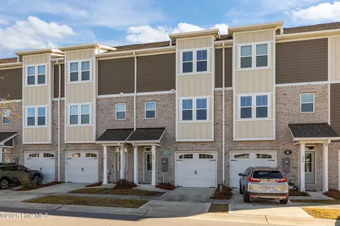 208 Gray Duck Dr, Beaufort, NC 28516
