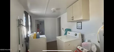 208 White St, Williamston, NC 27892 photo 3