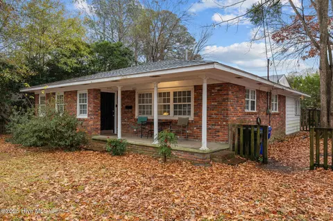 800 Willow St, Greenville, NC 27858