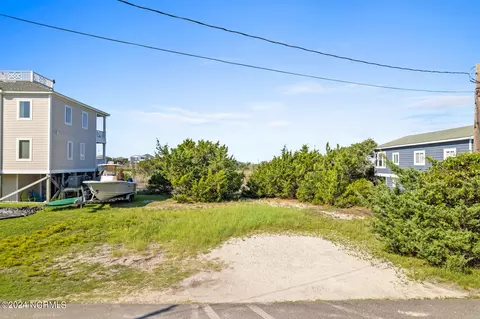 1123 Canady Ave, Topsail Beach, NC 28445