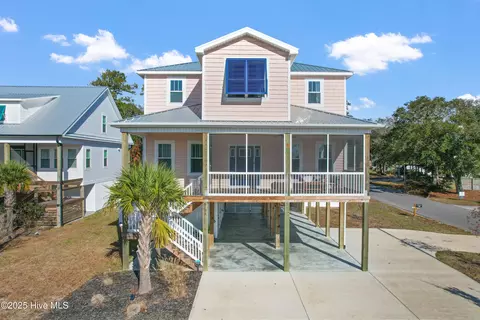 3108 E Oak Island Dr, Oak Island, NC 28465