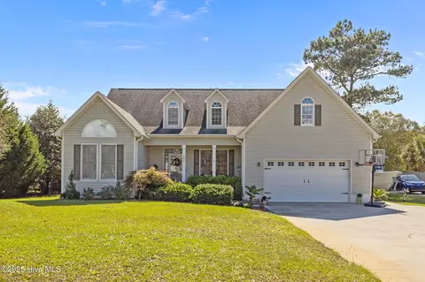 123 Marsh Harbour Dr, Newport, NC 28570