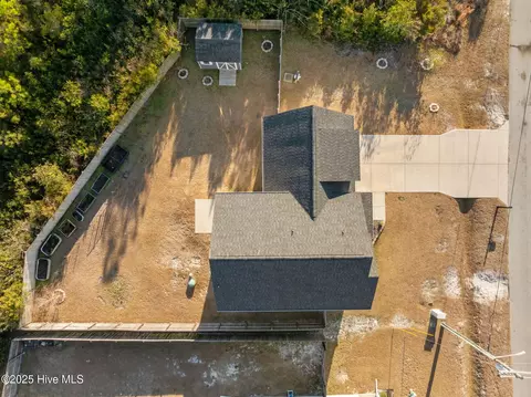 View/Area - 406 Elgin Rd, Hubert, NC 28539 photo 2 of 9