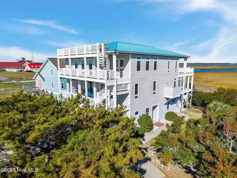 220 Caswell Beach Rd, Caswell Beach, NC 28465