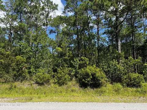 18 W Boiling Spring Rd, Boiling Spring Lakes, NC 28461