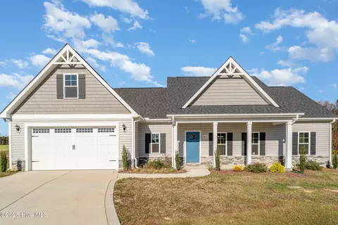 161 Emerson Fields Dr, Pikeville, NC 27863