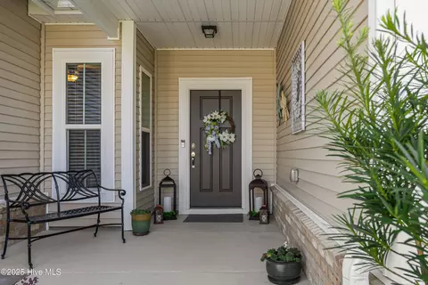 Exterior - 113 Eagle Claw Dr, Calabash, NC 28467 photo 4 of 10