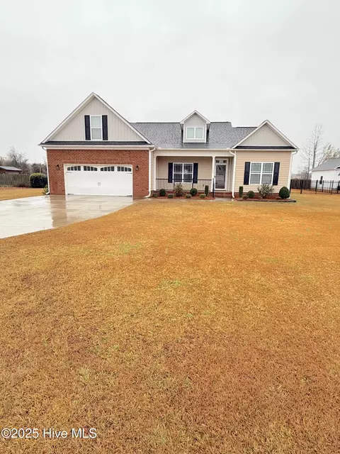 1186 Charlie Branch Dr, Winterville, NC 28590