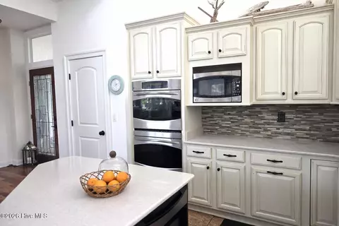 Kitchen - 125 Tower Ln, Kill Devil Hills, NC 27948 photo 6 of 6