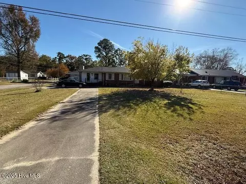 563 Tyree Rd, Kinston, NC 28504