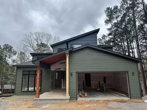 1106 N Glenwood Trl, Southern Pines, NC 28387