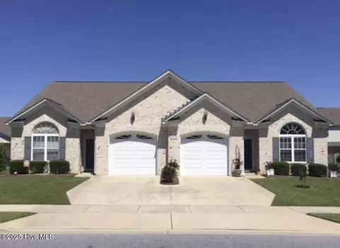 2052 Cambria Dr #B, Greenville, NC 27834