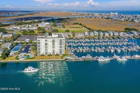 322 Causeway Dr #STE 702, Wrightsville Beach, NC 28480