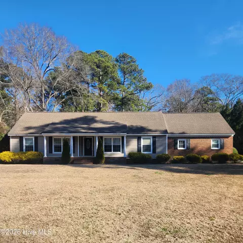 102 Pine St, Washington, NC 27889