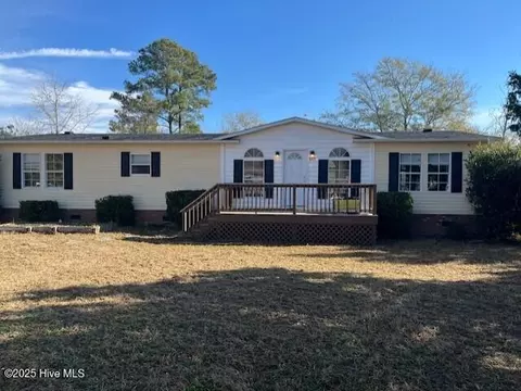 229 Pineview Rd, Richlands, NC 28574