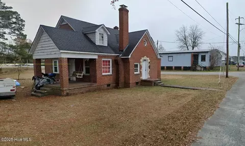 311 S 7th St, Smithfield, NC 27577 photo 2