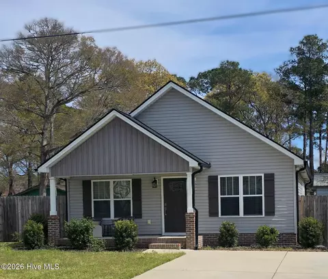 88 Hillside St, Clarkton, NC 28433