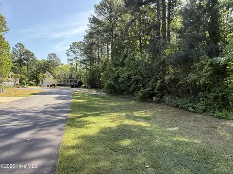 14 Greenwood Dr, Hertford, NC 27944