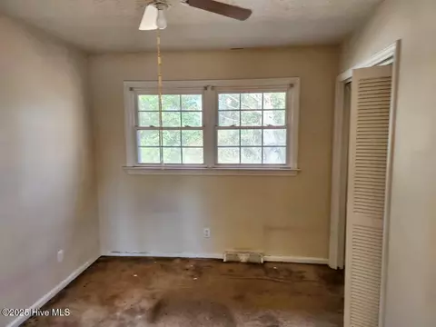 1010 E 7th St, Washington, NC 27889 photo 3