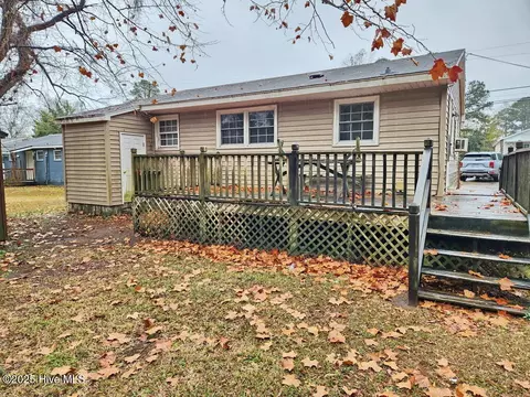 1010 E 7th St, Washington, NC 27889 photo 5
