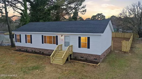 131 Faris Dr, Grandy, NC 27939